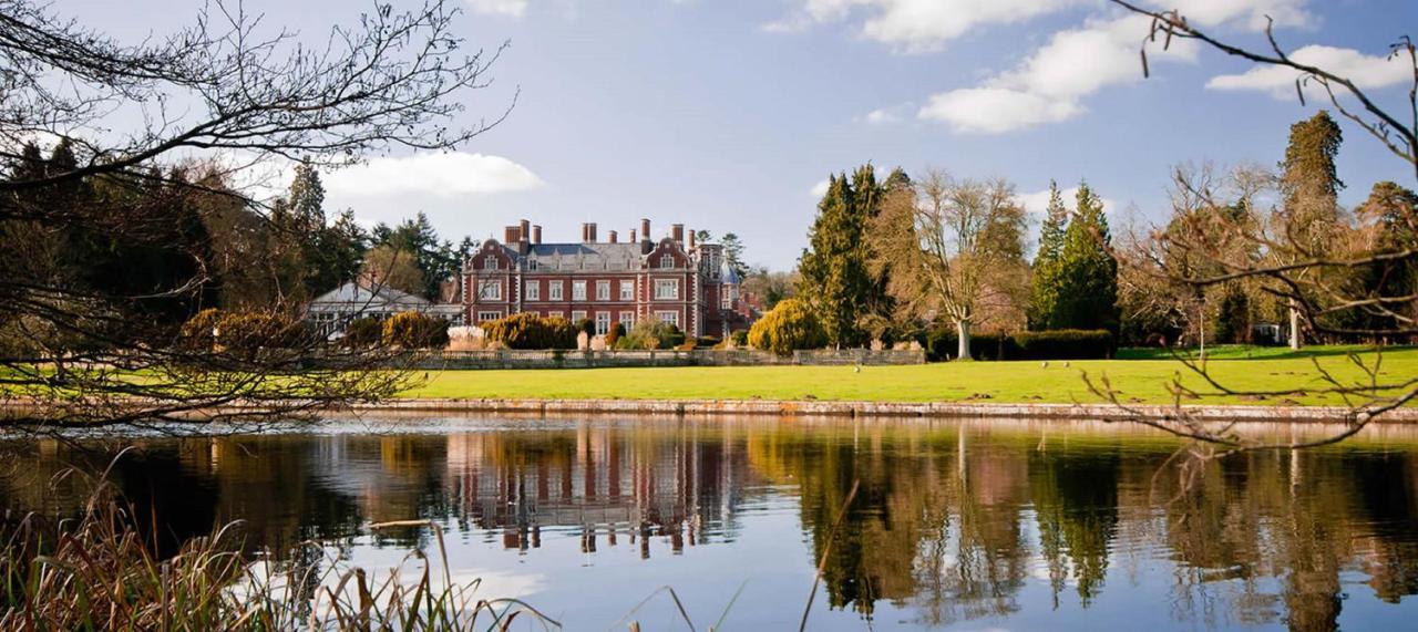 Lynford Hall Hotel マンドフォード エクステリア 写真