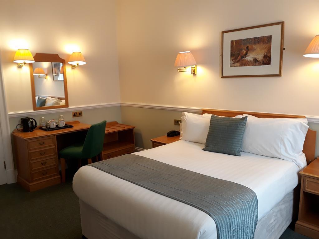 Lynford Hall Hotel マンドフォード エクステリア 写真